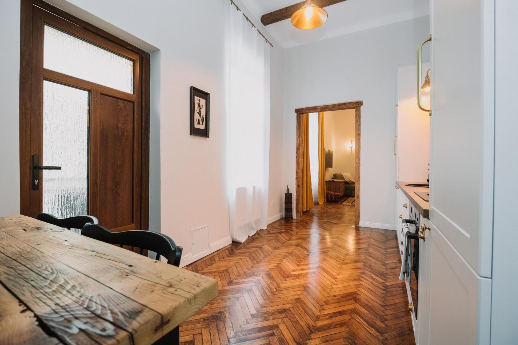 Old Town Central Apartment Cluj-Napoca Extérieur photo